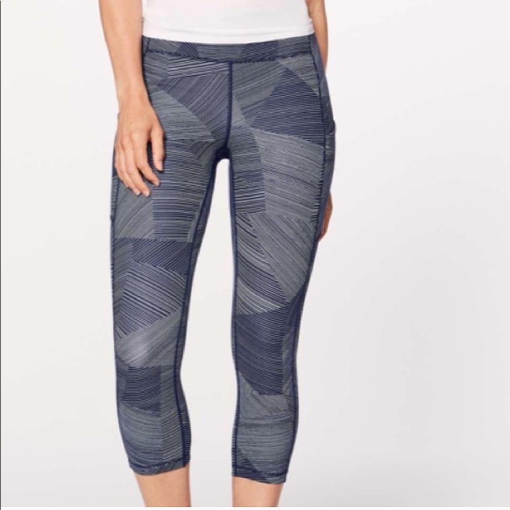Lululemon Speed Up Crop (21”) - Picture 3 of 8